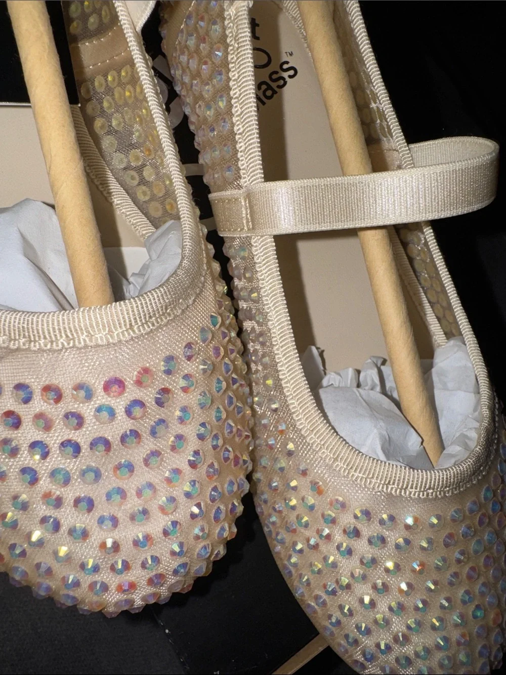 NIB art class Pearl-Studded Ivory/Tan Mary Jane Flats SZ 13